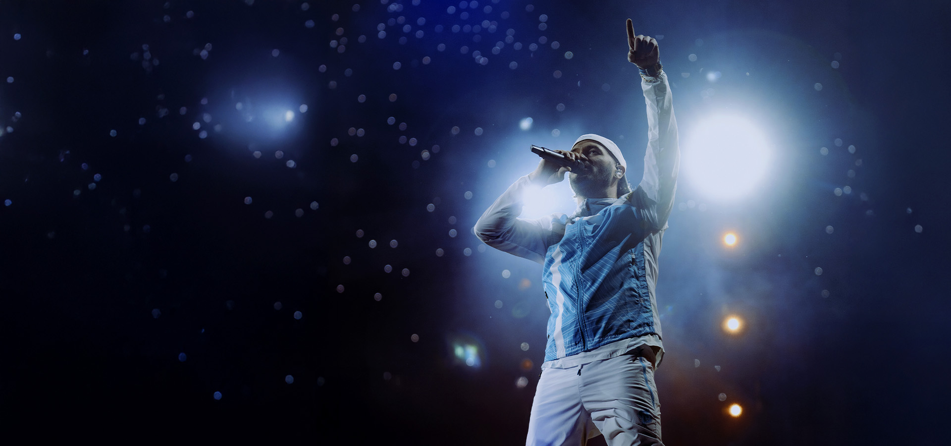 
Découvre les tenues portées par Jul
TENUES STADES  BILLETTERIE CINÉMA 
#titlehero {
margin: 24px 0px;
font-weight: normal;
}
#btnrighthero {
margin-left: 4px;
background: #fdee00!important;
box-shadow: 0px 0px 
10px rgba(253, 238, 0, 0.3);
}
#btnrighthero:hover {
background: black;
color: white;
}
#btnleftherotop {
margin-right: 4px;
box-shadow: 0px 0px 
10px rgba(255, 255, 255, 0.3);
background: white;
color: black;
}
#btnleftherotop:hover {
margin-right: 4px;
color: #ffffff;
background: #000000;
box-shadow: 0px 0px 
10px rgba(255, 255, 255, 0.5);
}
